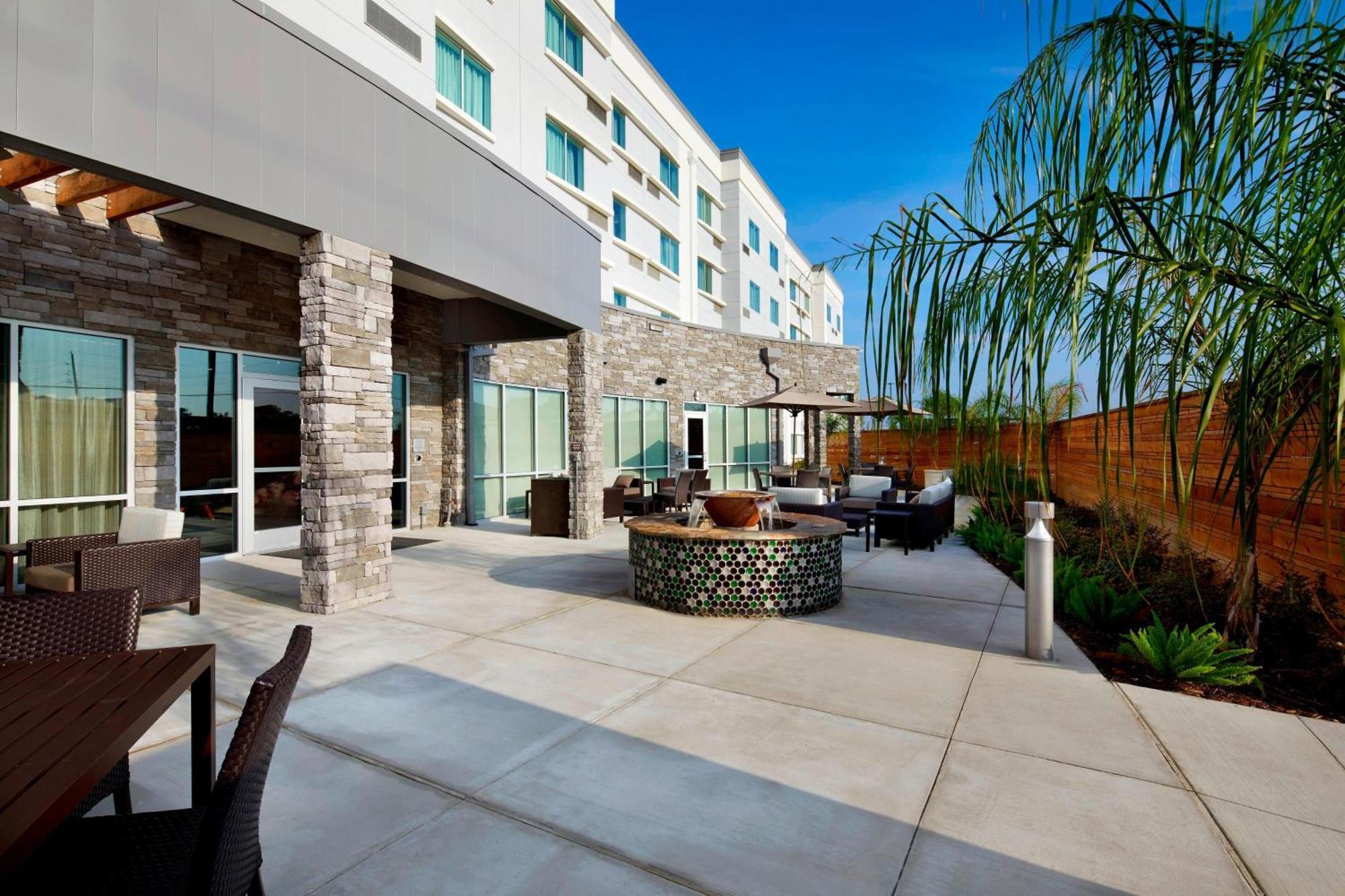 Hotel Courtyard By Marriott Houston Intercontinental Airport Esterno foto